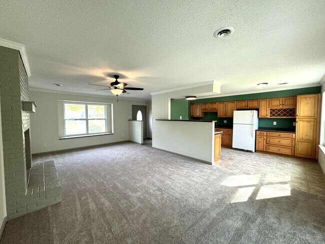 Building Photo - Adorable home located in Southwest side of Jacksonville