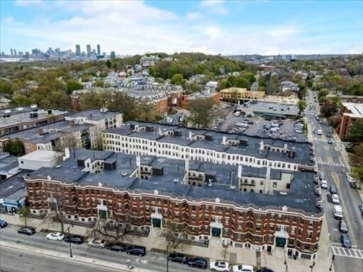 Building Photo - 1568 Commonwealth Ave