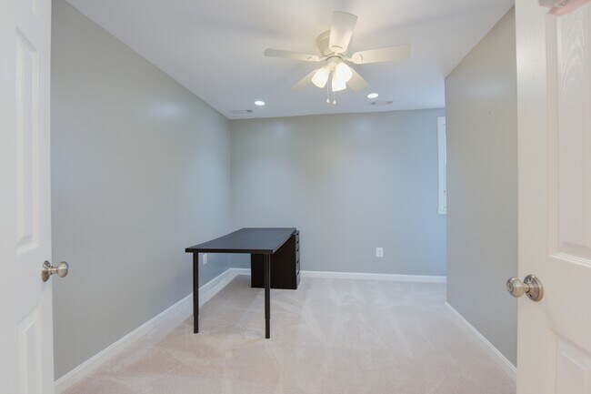 Building Photo - 2901 Marsala Ct