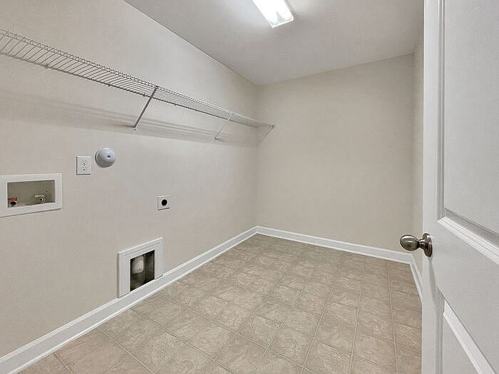 Building Photo - Room in Townhome on Pecan Ridge Way