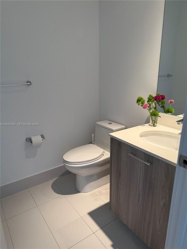 Building Photo - 501 NE 31st St