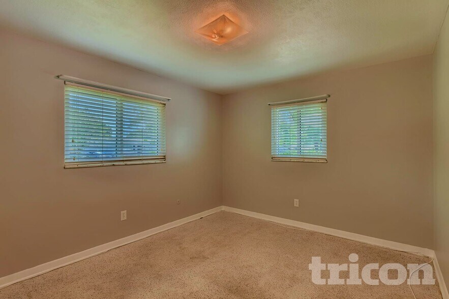 Building Photo - 2034 Brampton Rd