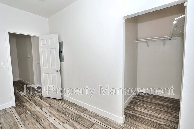 Building Photo - 1119-200 24th St