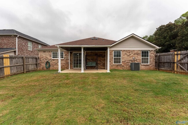 Building Photo - 2401 Bell Manor Dr SW