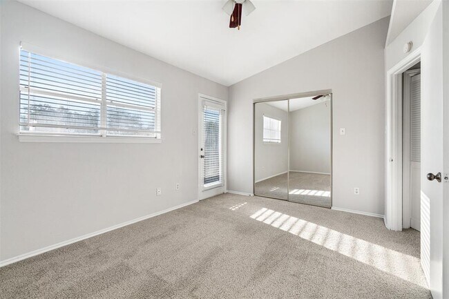 Building Photo - 1848 River Crossing Cir