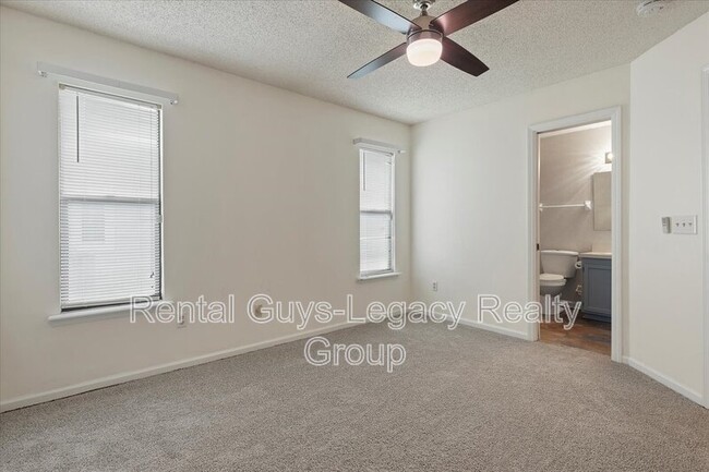 Building Photo - 3854 Windridge Ct