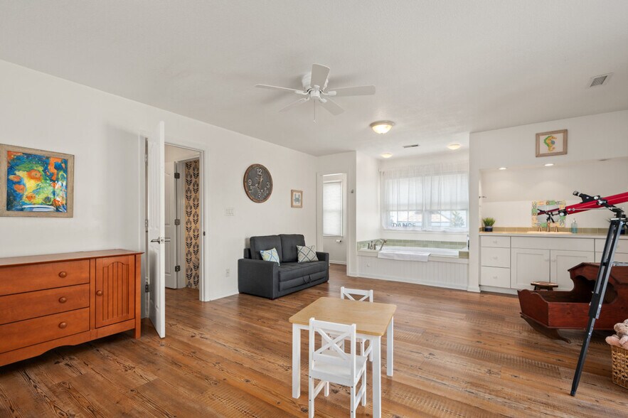 Building Photo - 50204 Snug Harbor Dr