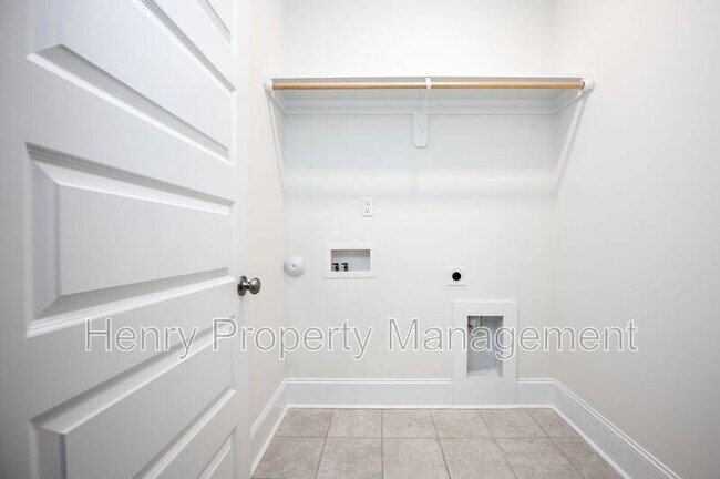 Building Photo - 1017 Blackpool Ct