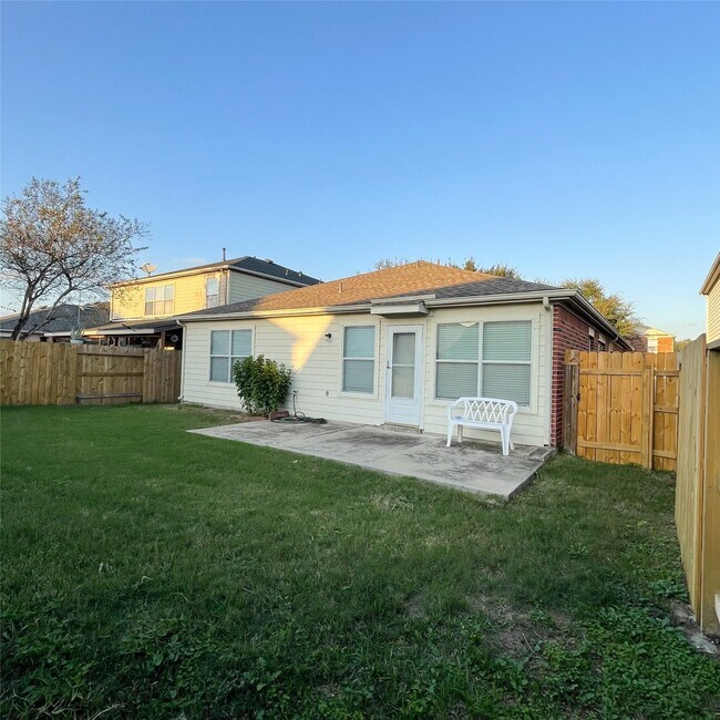 Building Photo - 14927 Sugar Sweet Dr