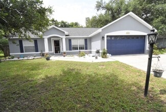 Building Photo - 4854 Lark Dr