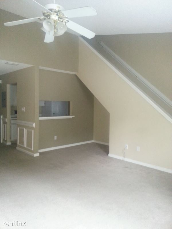 Building Photo - 3 br, 2 bath Townhome - 2396 Tina Dr