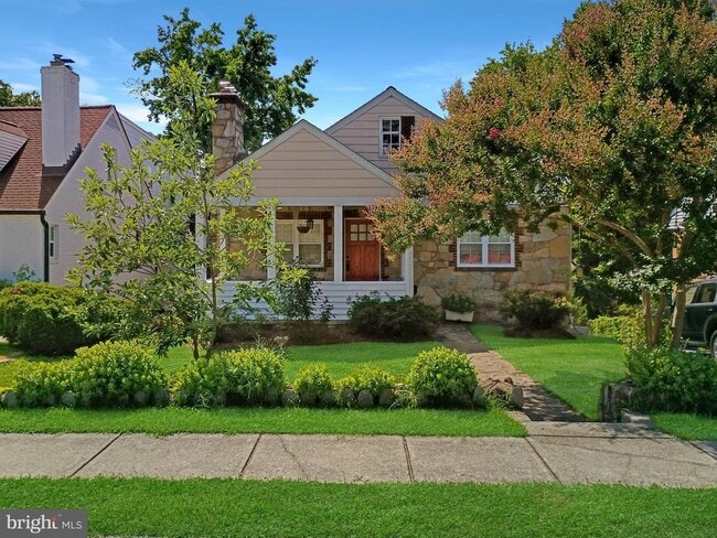 Building Photo - 2336 Belleview Ave