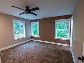 Building Photo - 294 W 2nd St