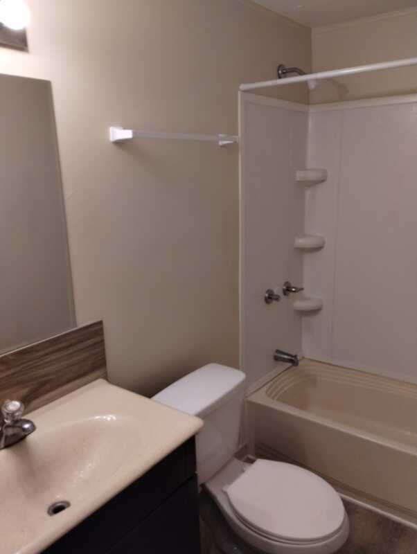 Building Photo - 5550 Lyle Ln