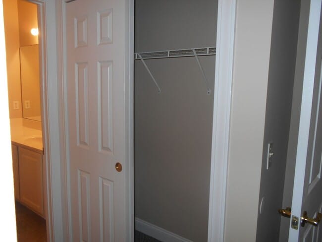 Building Photo - 3 bedroom, 2 bath condo at Fountain Pointe