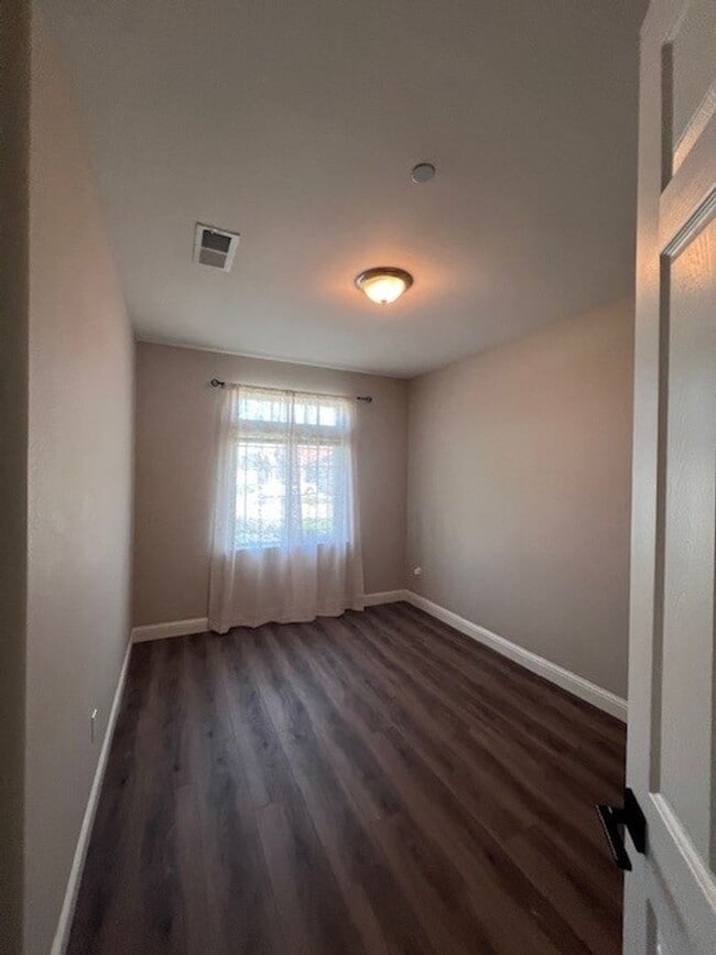 Building Photo - Coming Soon!