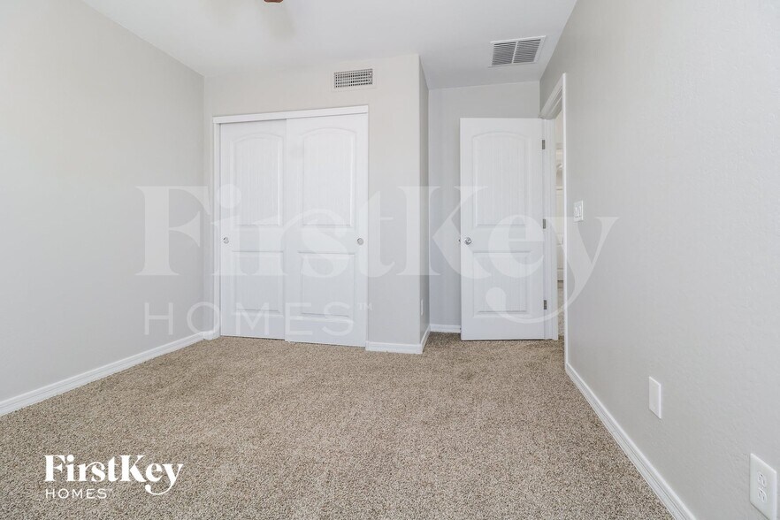 Building Photo - 18254 W Hatcher Rd