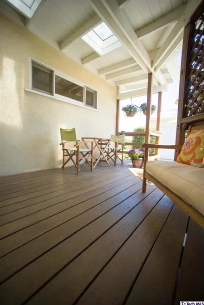 Building Photo - 1000 WESTMONT DR