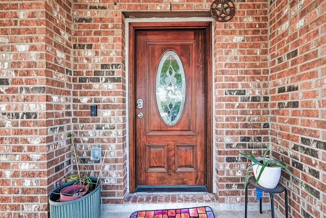 Building Photo - 3815 Pine Forest Green Blvd