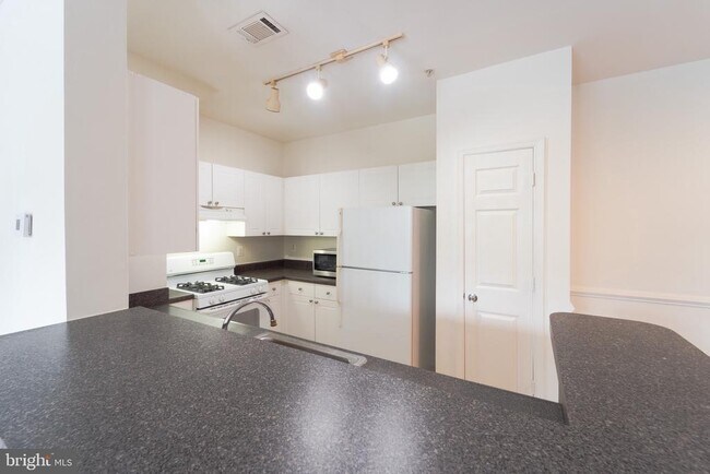 Building Photo - 11391 Aristotle Dr