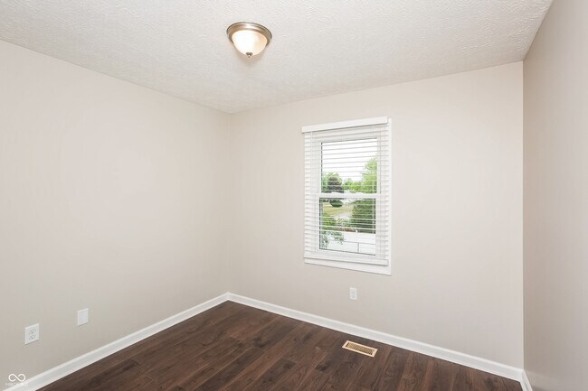 Building Photo - 10702 Palmyra Ct
