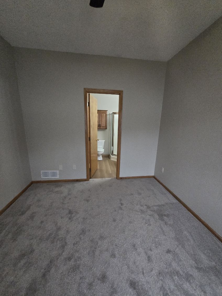 Building Photo - 950 67th St