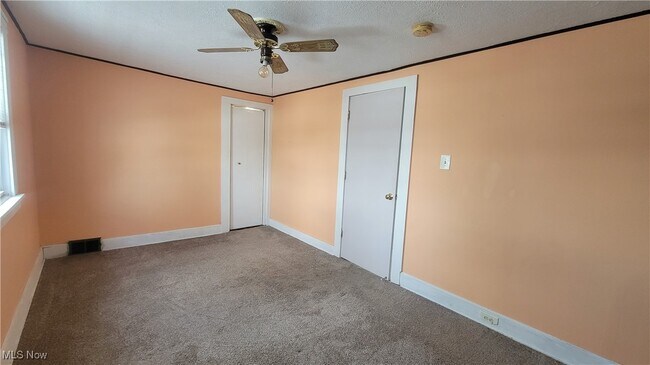 Building Photo - 3334 W 129th St