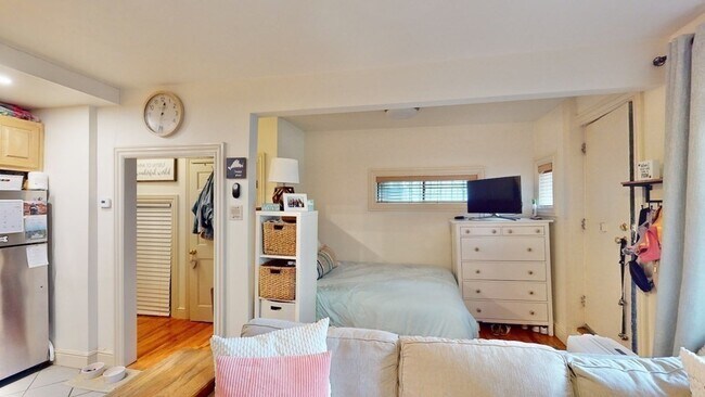 Building Photo - 35 Greenwich Park