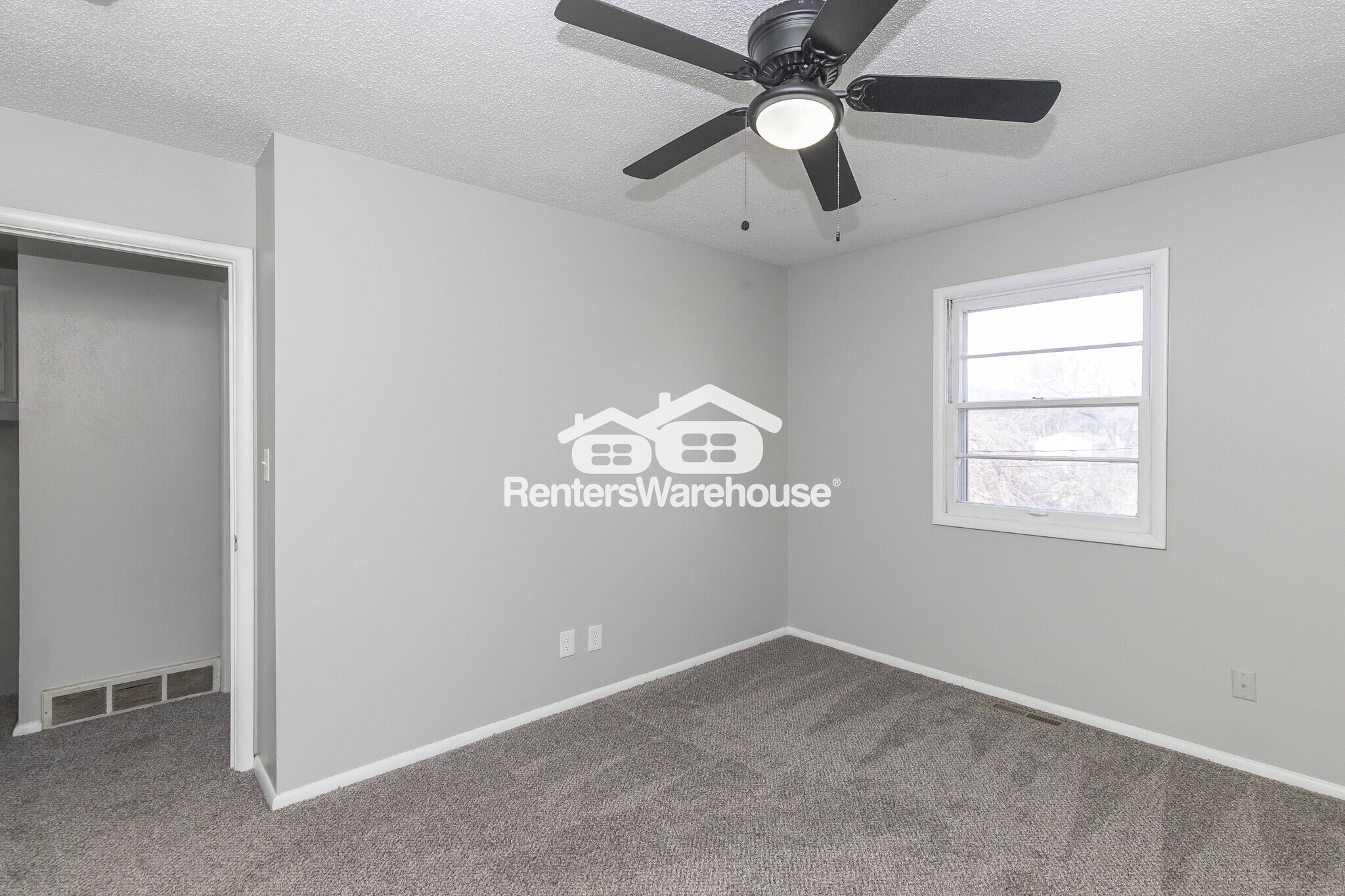 Building Photo - 4714 E 40th Terrace