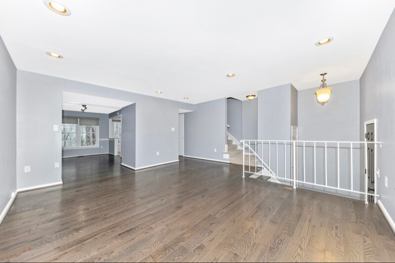 Building Photo - 10442 Malone Ct