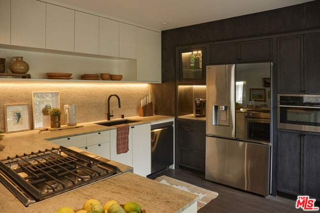 Building Photo - 5918 Monte Vista St