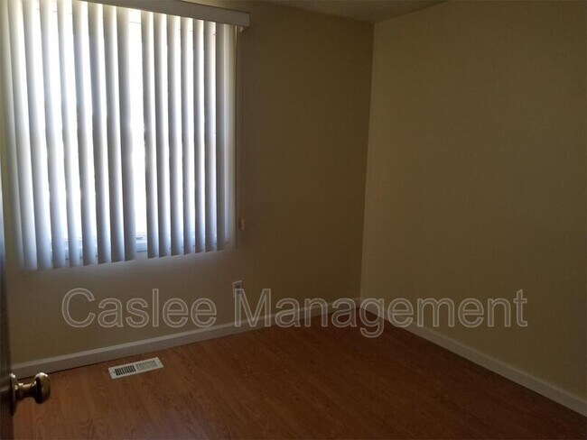 Building Photo - 1049 DeLeone Dr