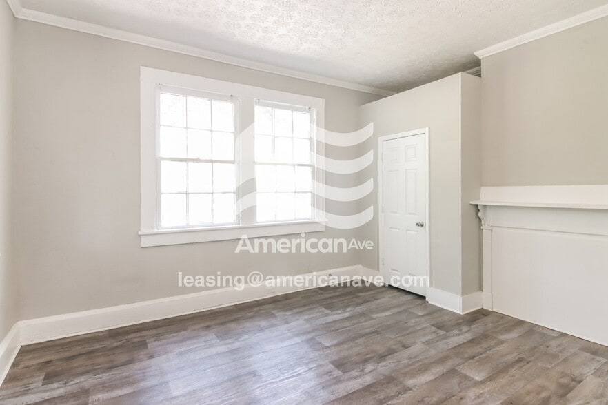 Building Photo - 8 Beechwood Heights