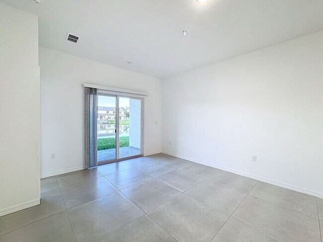 Building Photo - 1711 Barton Towne Cir