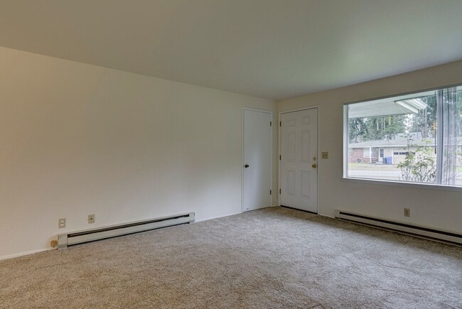 Building Photo - 830 SW 6th Ave