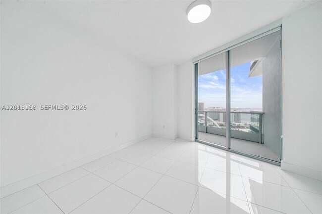 Building Photo - 900 Biscayne Blvd