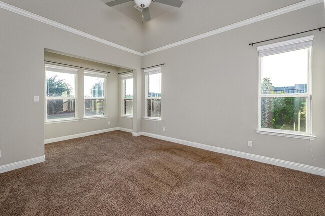 Building Photo - 764 Tallgrass Dr