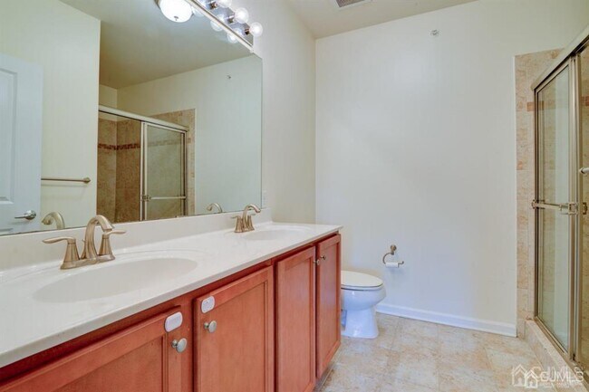 Building Photo - 843 Liberty Ct