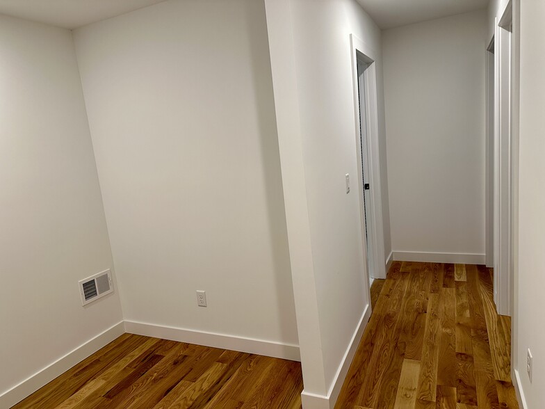 Building Photo - 132 Lapp Rd