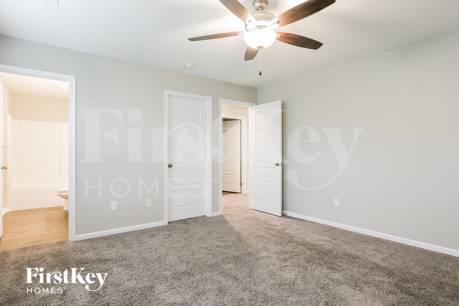 Building Photo - 5015 N Wheeling Ave