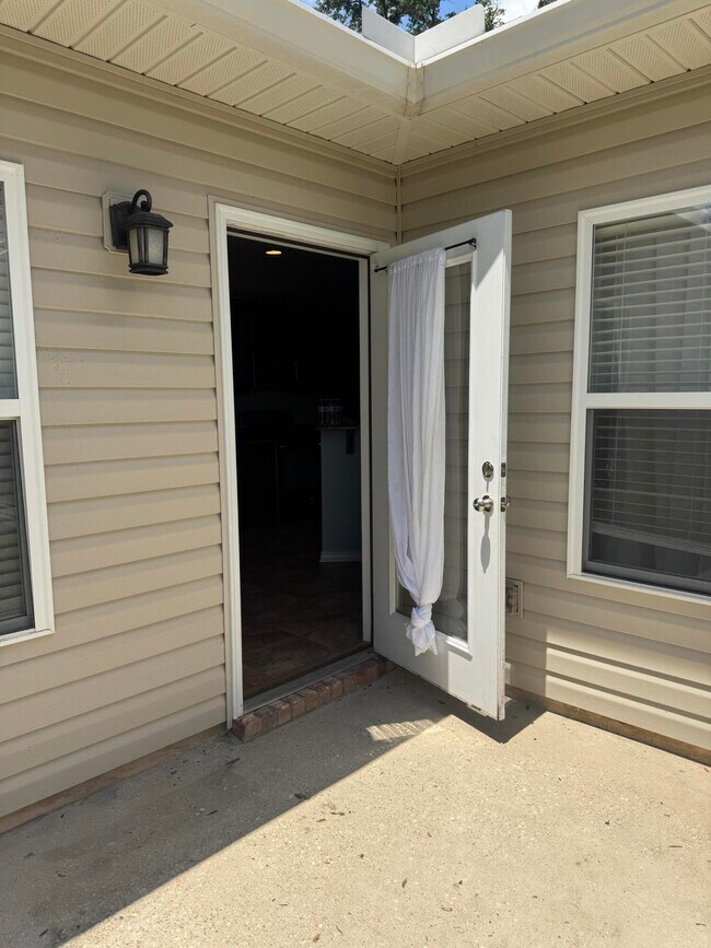 Building Photo - 156 Creve Core Dr
