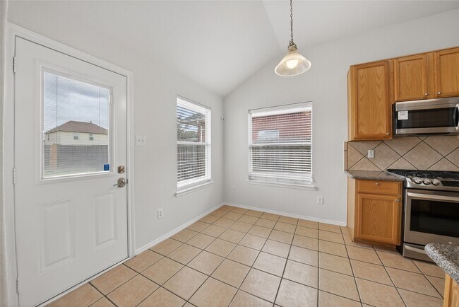 Building Photo - 18810 Appletree Ridge Rd