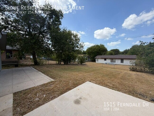 Building Photo - 1515 Ferndale Dr