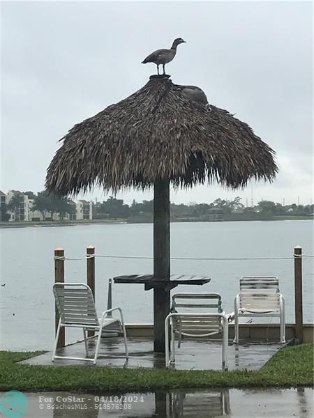 Building Photo - 112 Lake Emerald Dr