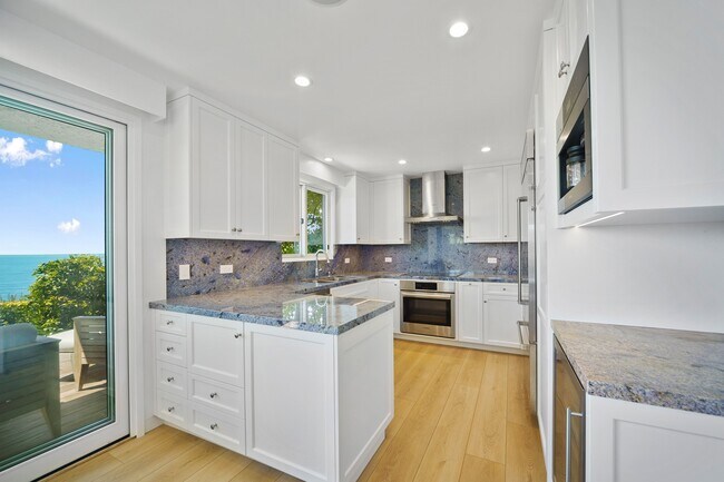 Building Photo - 6817 Seawatch Ln