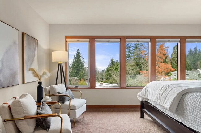 Building Photo - Stunning Portland Home with Open Floor Plan, Gourmet Kitchen, and Spa-Like Bathroom!