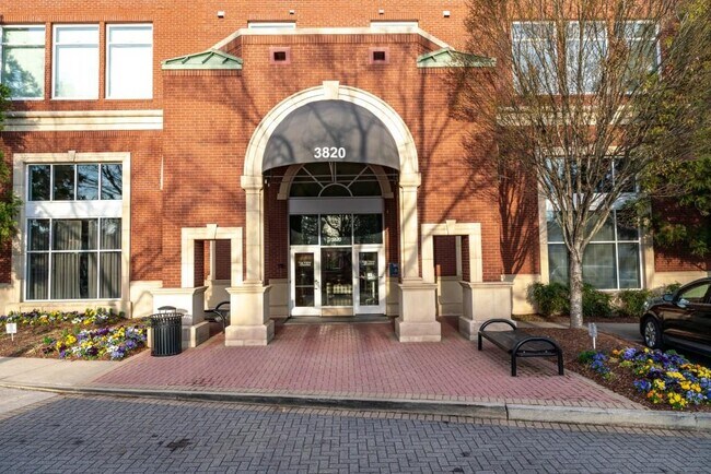 Building Photo - 3820 Roswell Rd NE