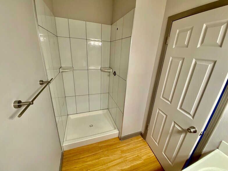 Building Photo - 9703 W Chatfield Ave