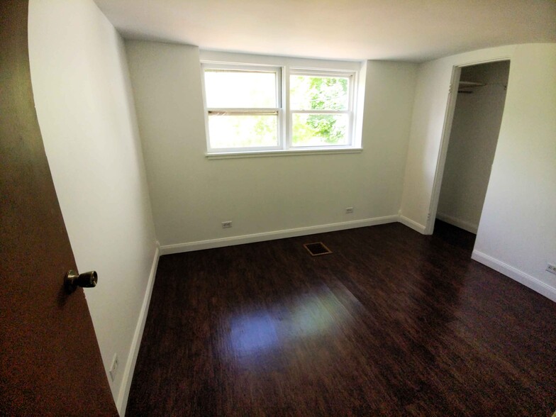 Bedroom 2 - 16 Lawrence Ave