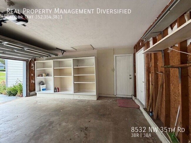 Building Photo - 8532 NW 35 Rd